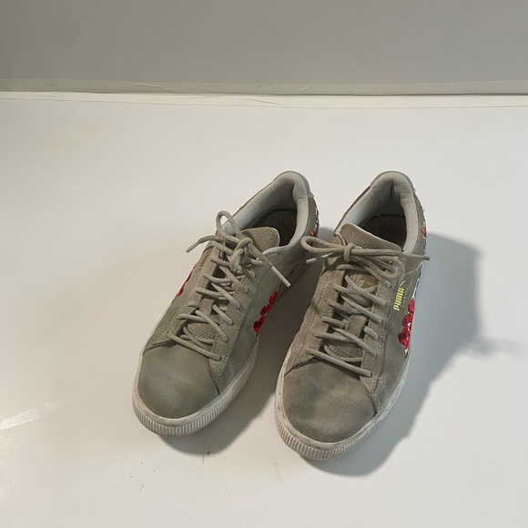 Gray suede embroidered Pumas - Picture 4 of 6